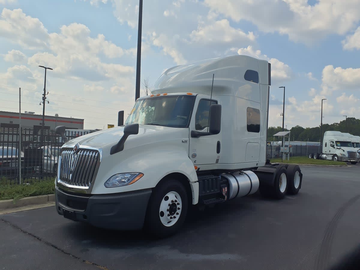 2022 International LT in Atlanta, GA — photo 3