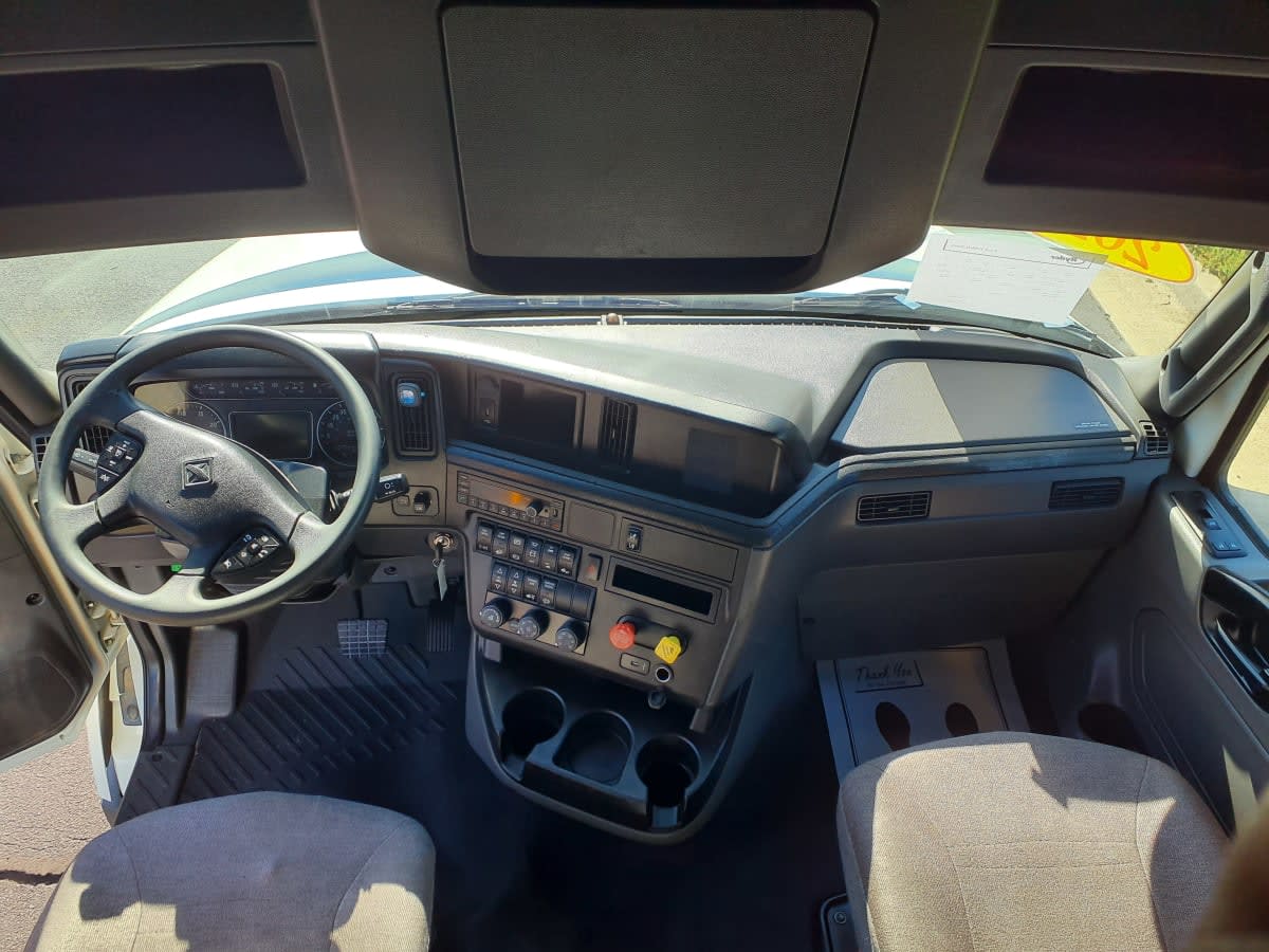 2022 Navistar International LT625 SLPR CAB 566769