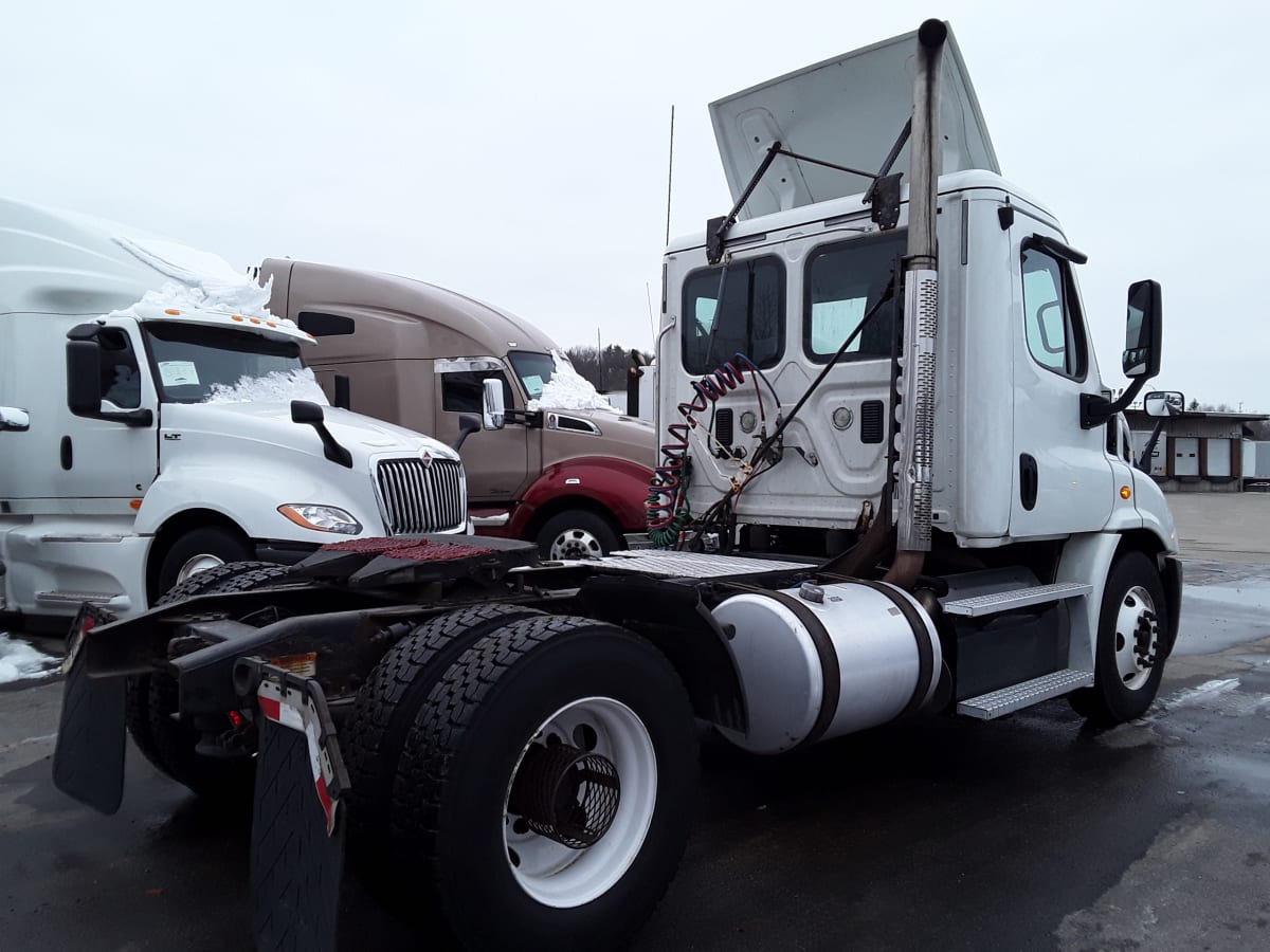 2015 Freightliner/Mercedes CASCADIA 113 567739