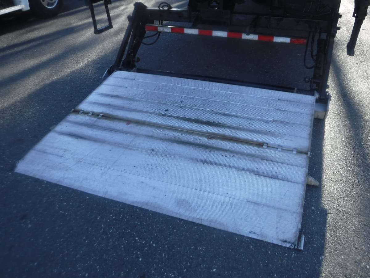 2015 Freightliner/Mercedes M2 106 567870