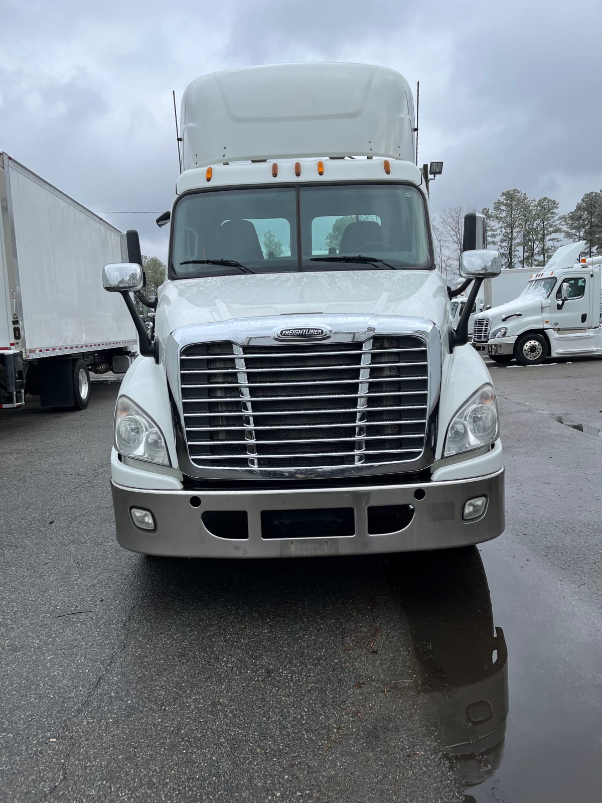 2015 Freightliner/Mercedes CASCADIA 125 568408