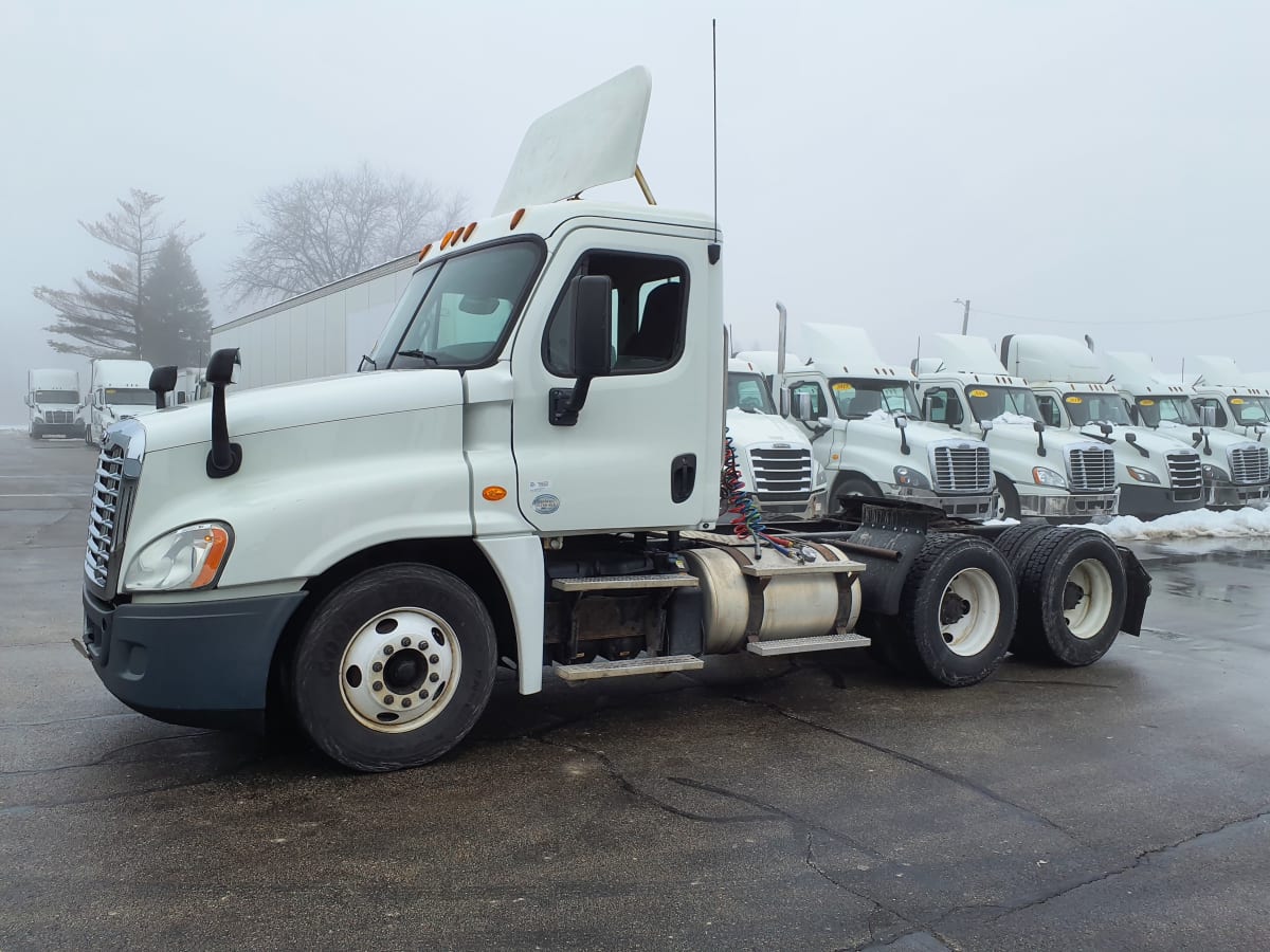 2014 Freightliner/Mercedes CASCADIA 125 569207