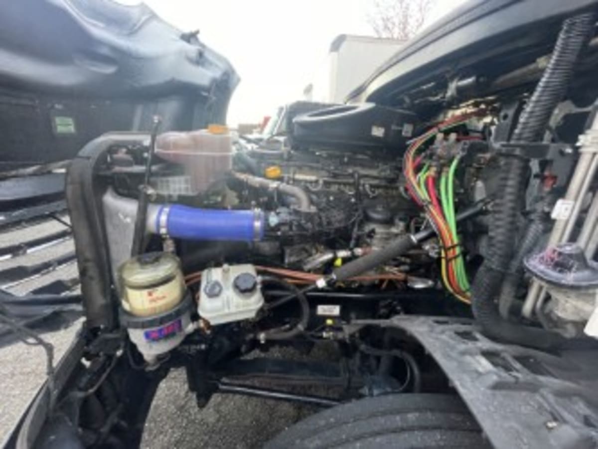 2022 Freightliner - image 9