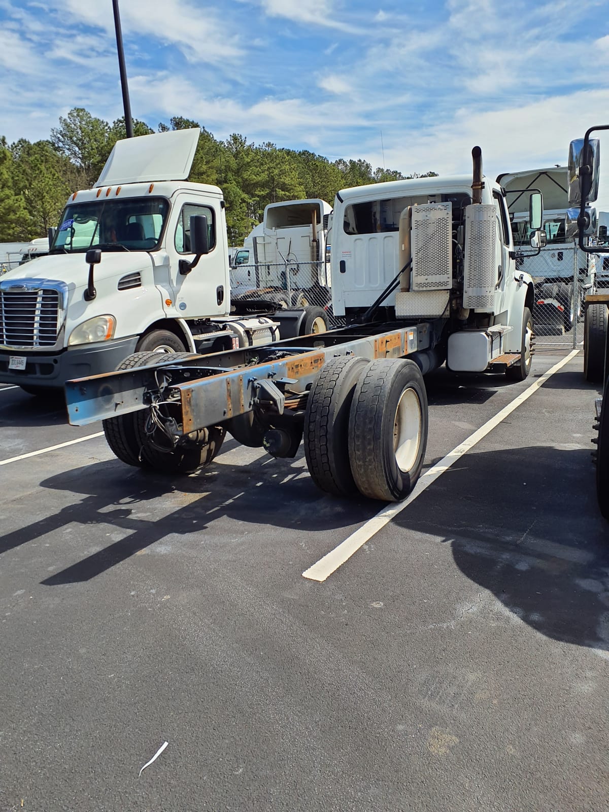 2015 Freightliner/Mercedes M2 106 569901