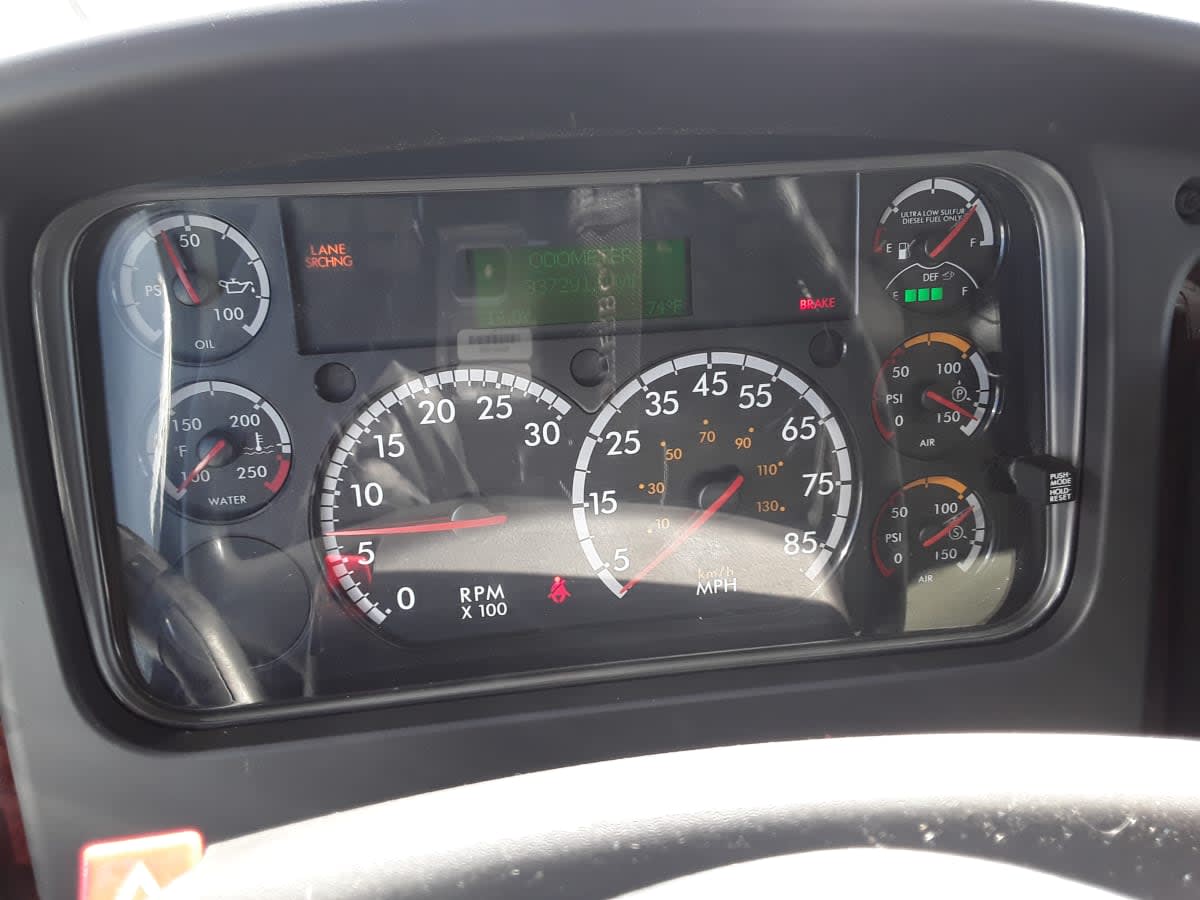 2023 Freightliner/Mercedes M2 106 570202