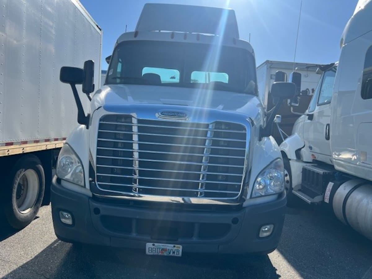 2015 Freightliner/Mercedes CASCADIA 113 570991