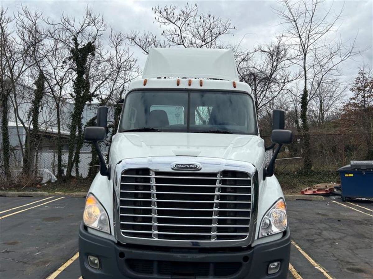 2015 Freightliner/Mercedes CASCADIA 113 570993