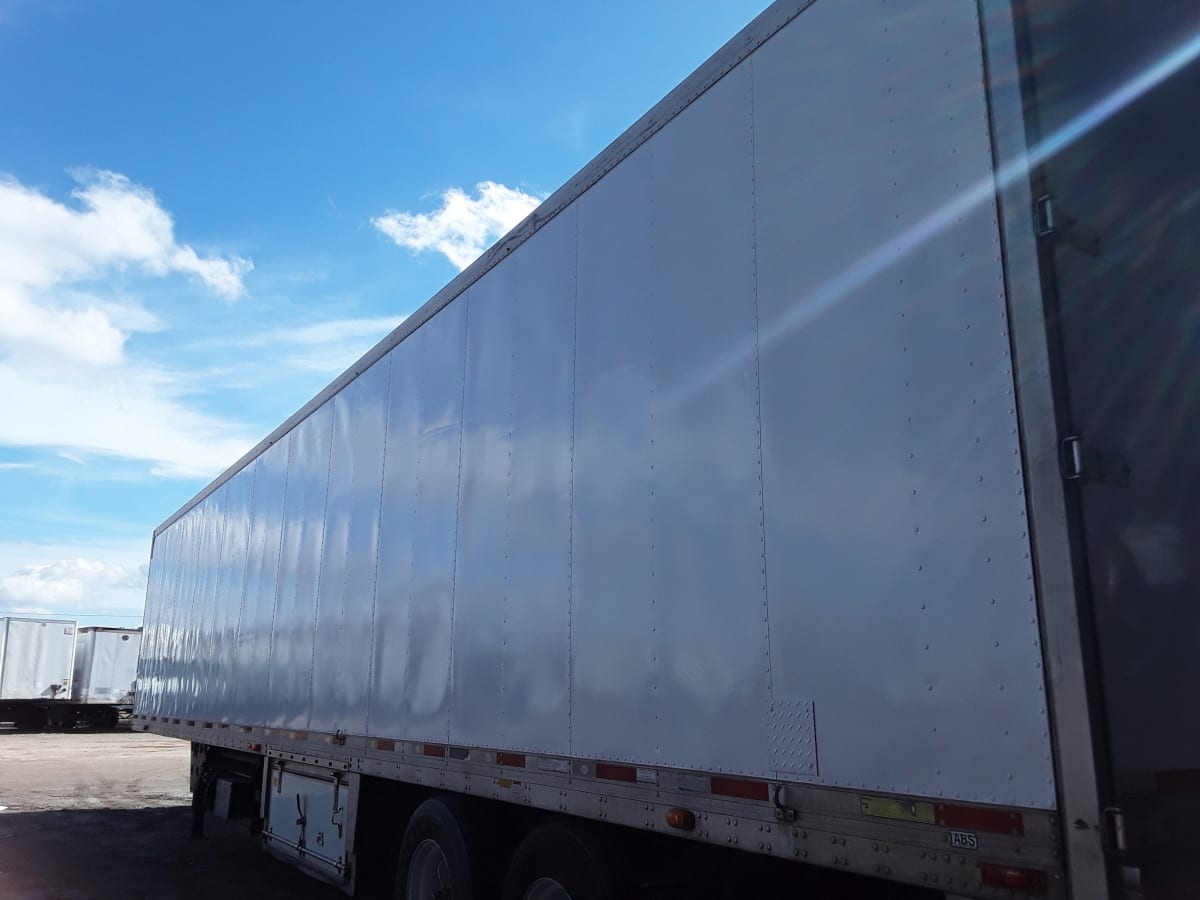 2015 Utility Trailers VS2RA 48/162/102 571218