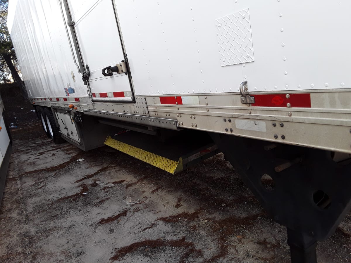 2015 Utility Trailers VS2RA 48/162/102 571222