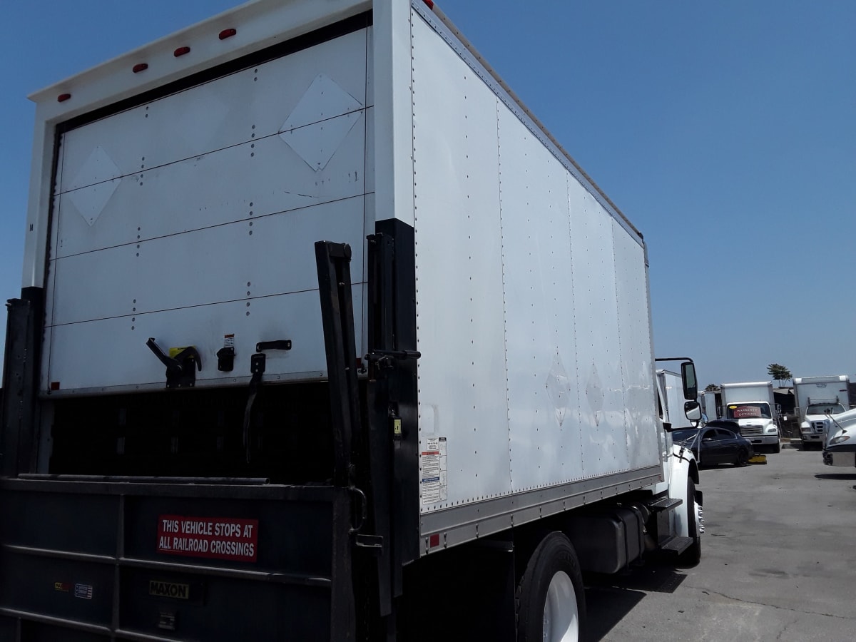 2015 Freightliner/Mercedes M2 106 571373