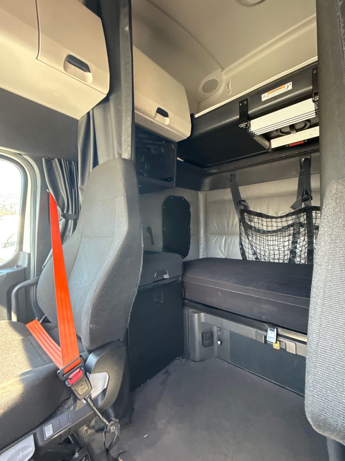 2022 Freightliner - image 8