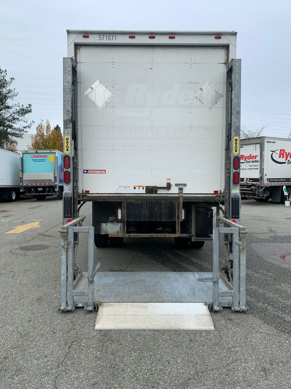 2015 Freightliner/Mercedes M2 106 571671