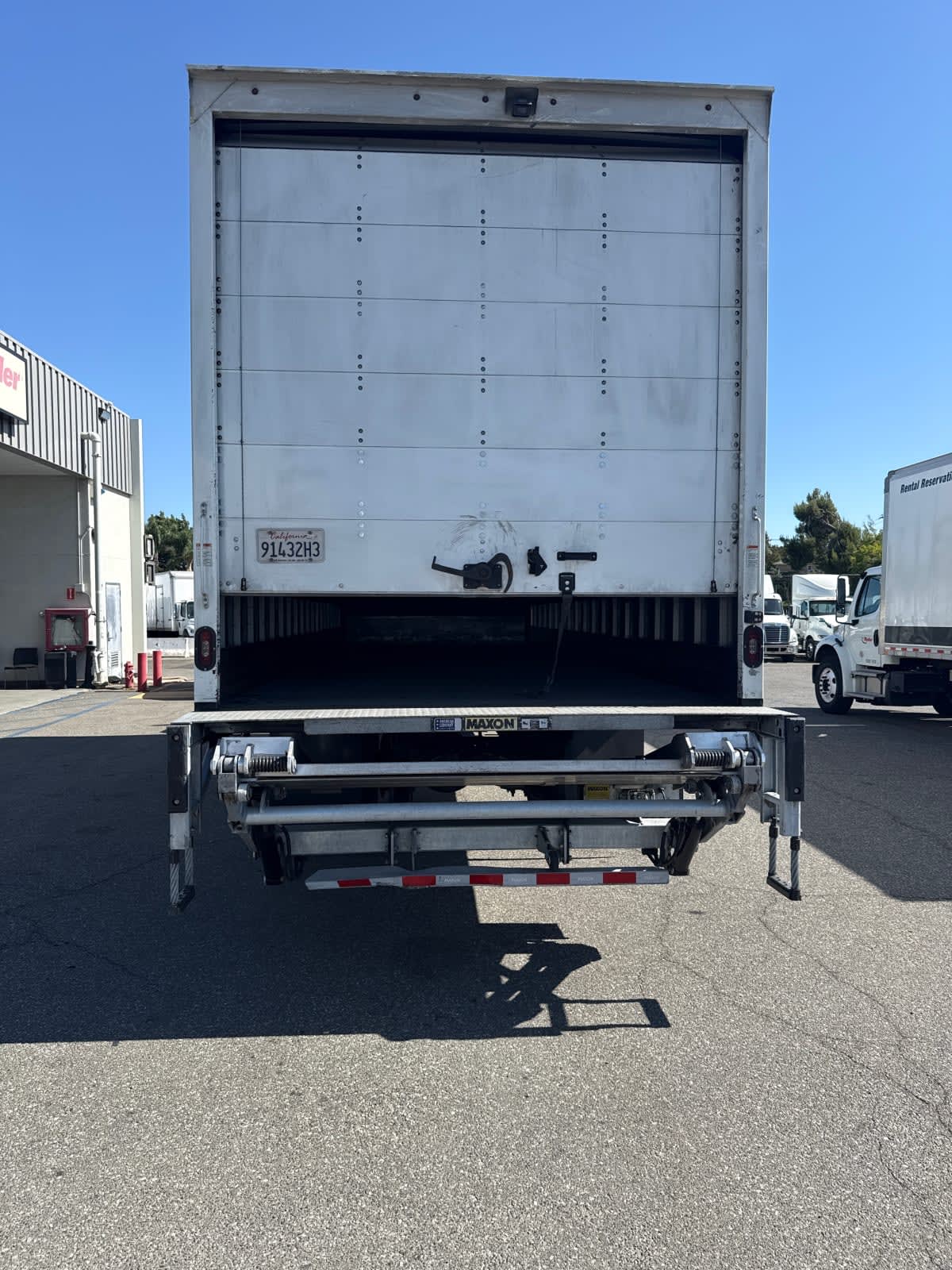 2022 Freightliner M2 106 in Pomona, CA — photo 5