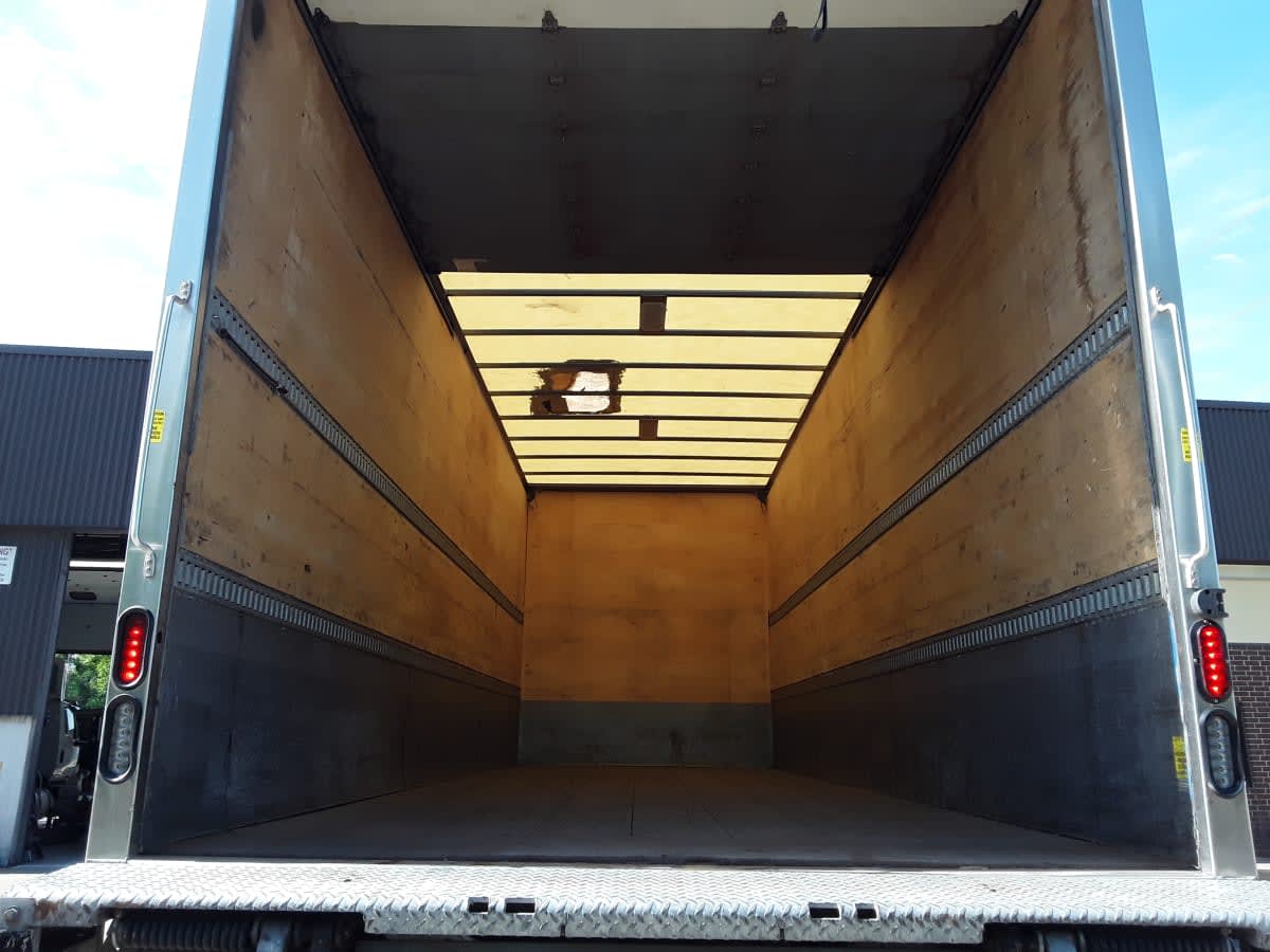 2022 Freightliner/Mercedes M2 106 571848