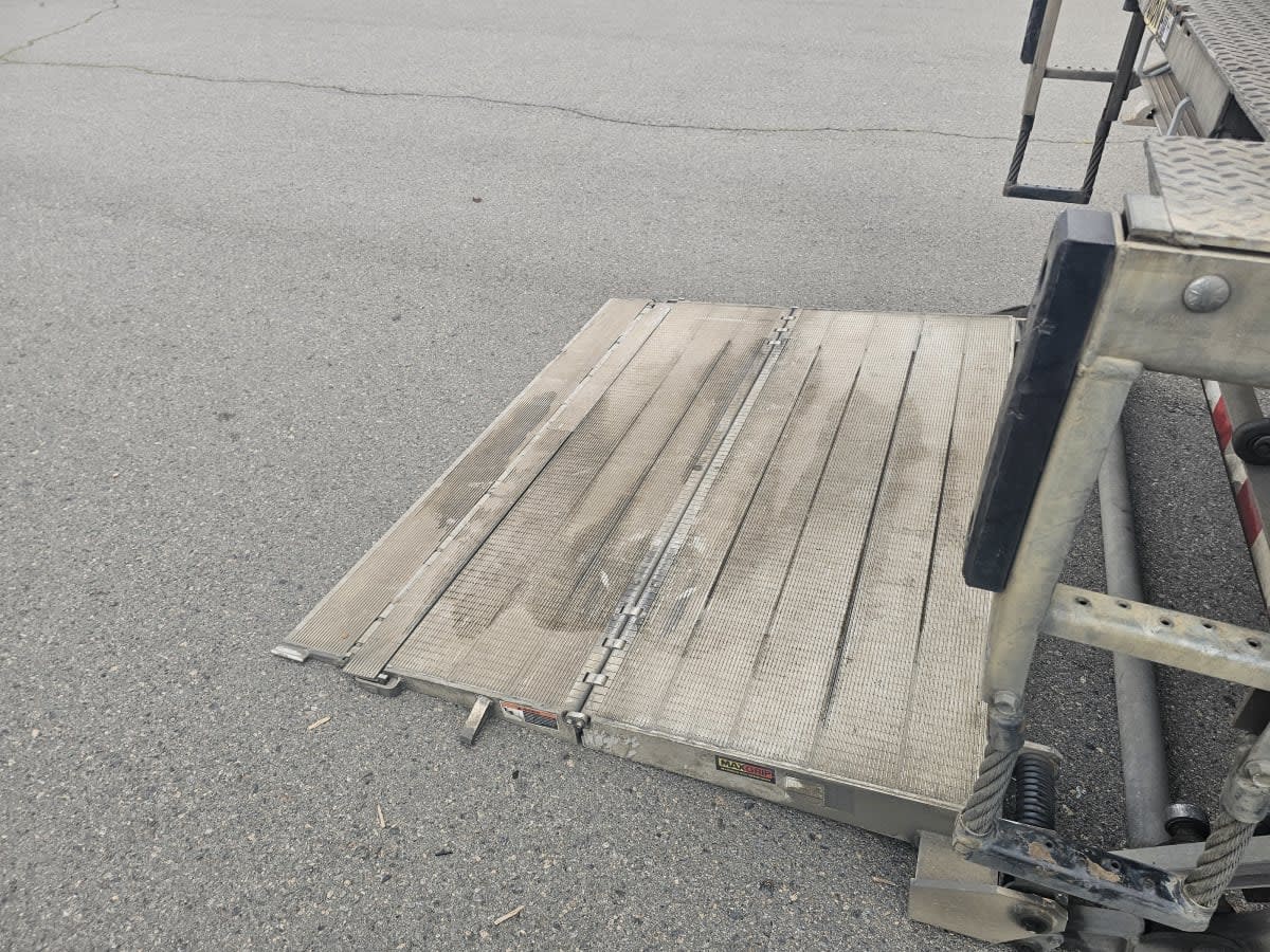 2022 Freightliner/Mercedes M2 106 572966