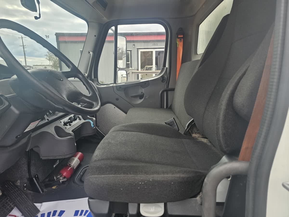 2022 Freightliner/Mercedes M2 106 572966