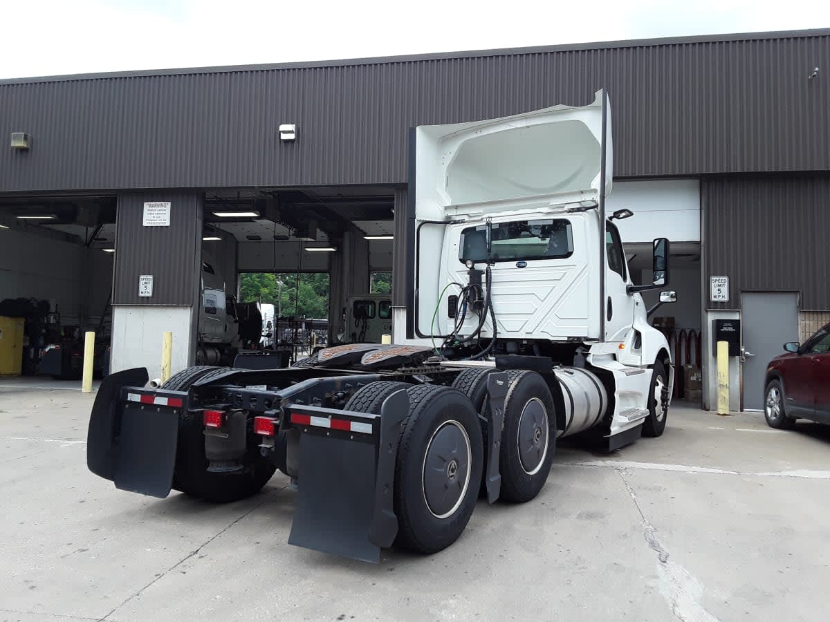 2022 International LT in Kansas City, MO — photo 4