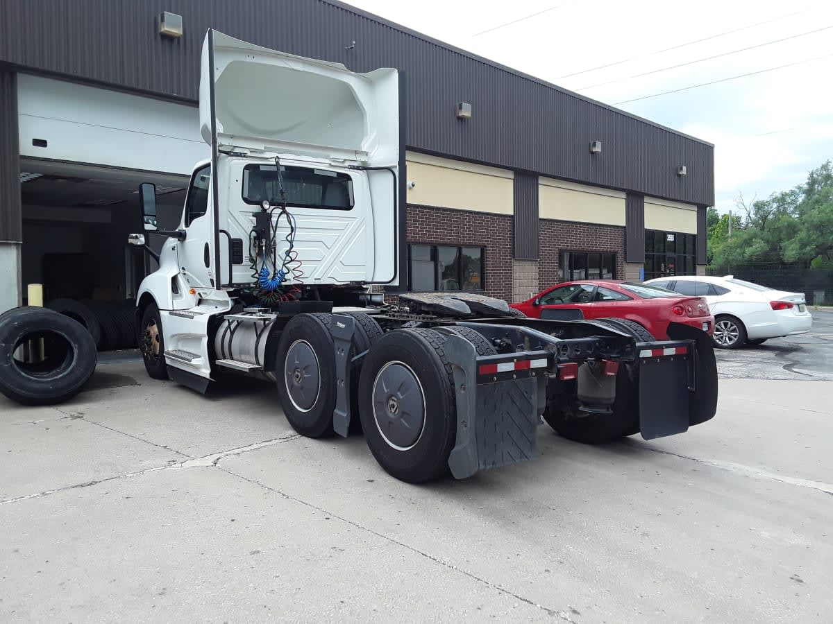 2022 International LT in Kansas City, MO — photo 6