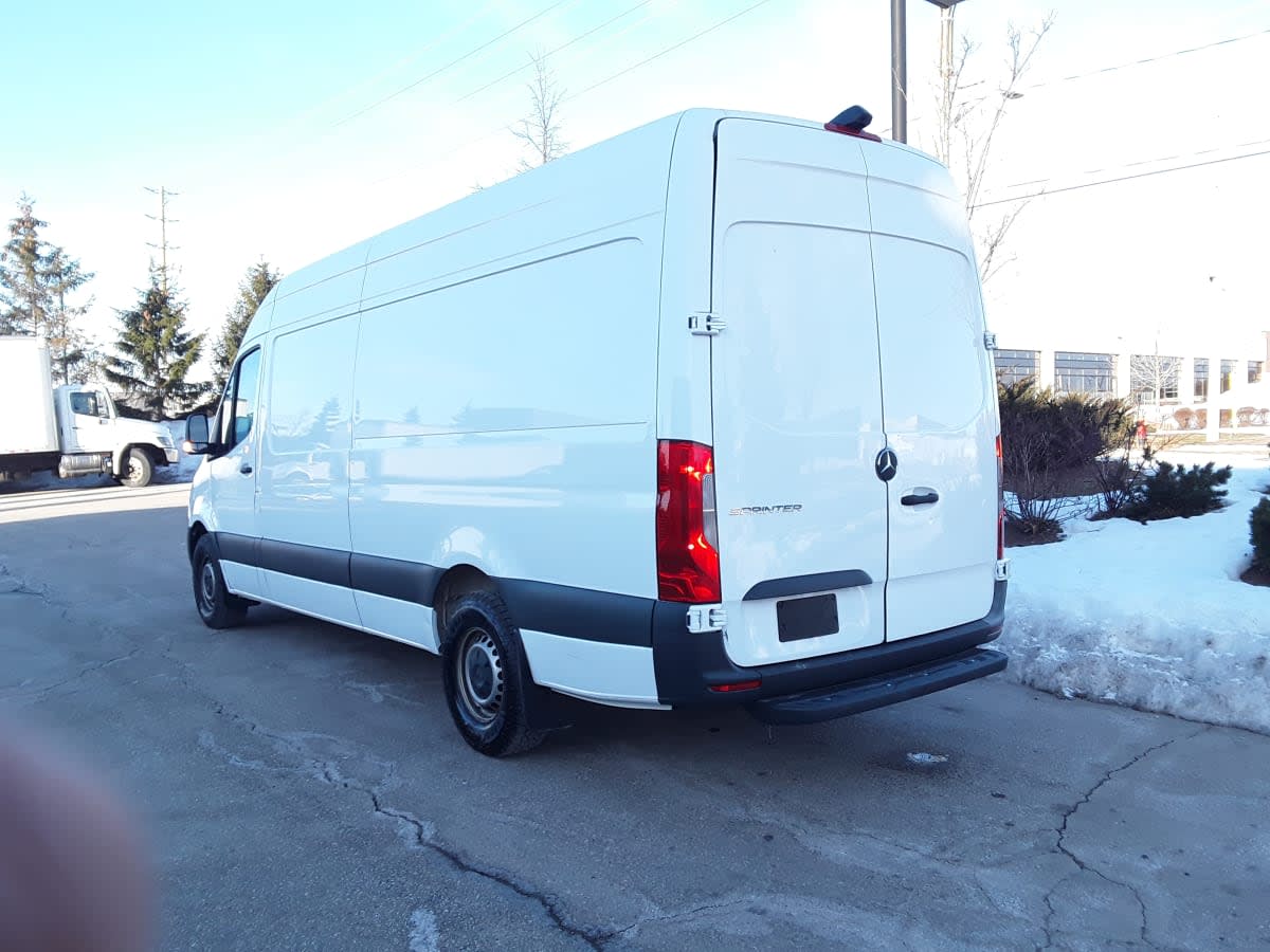 2021 Mercedes-Benz SPRINTER 2500 574024