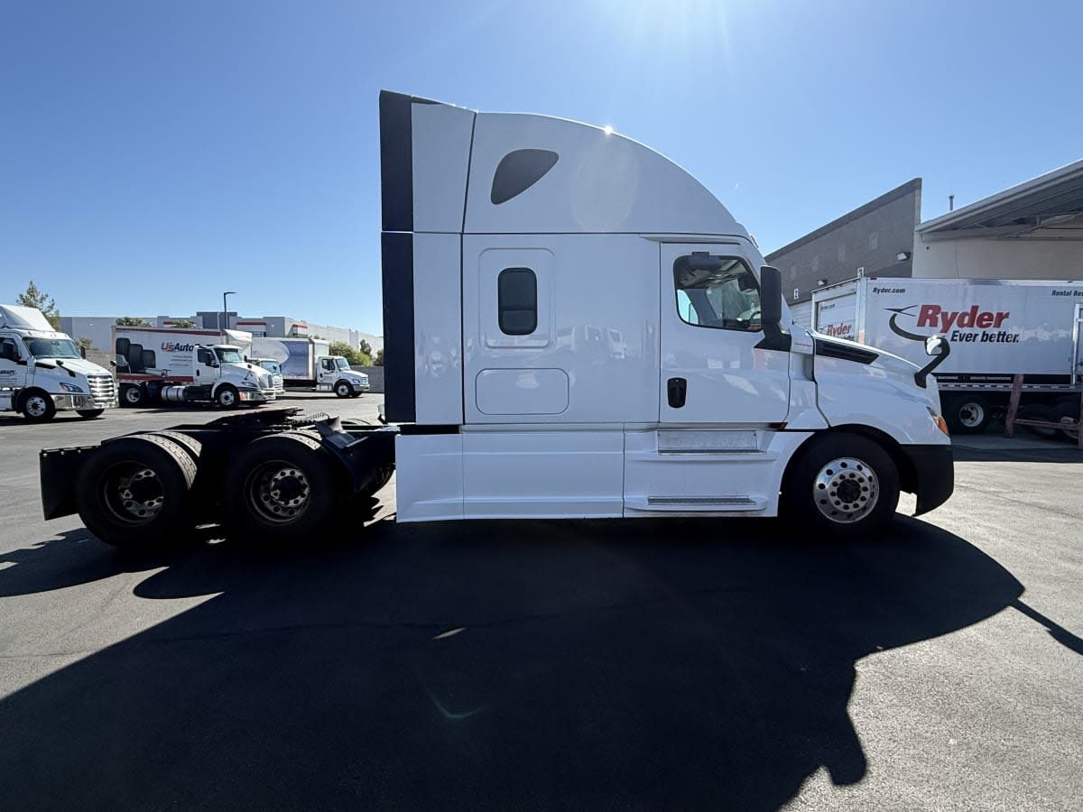2023 Freightliner/Mercedes NEW CASCADIA PX12664 574073