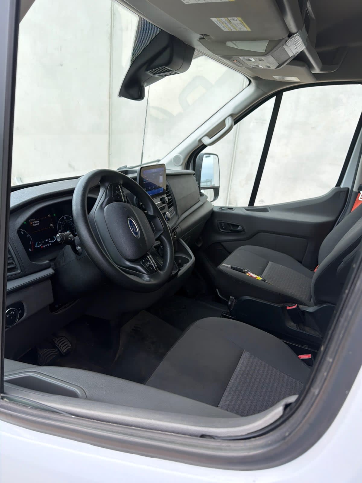 2021 Ford Motor Company TRANSIT 250 MED ROOF 574707