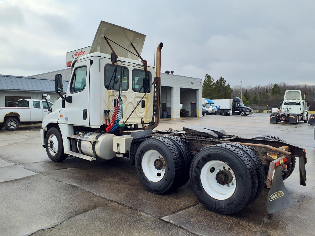 2017 Freightliner/Mercedes UNKNOWN 575718