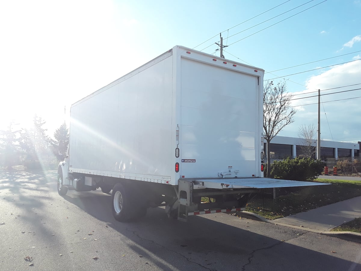 2015 Freightliner/Mercedes M2 106 577078