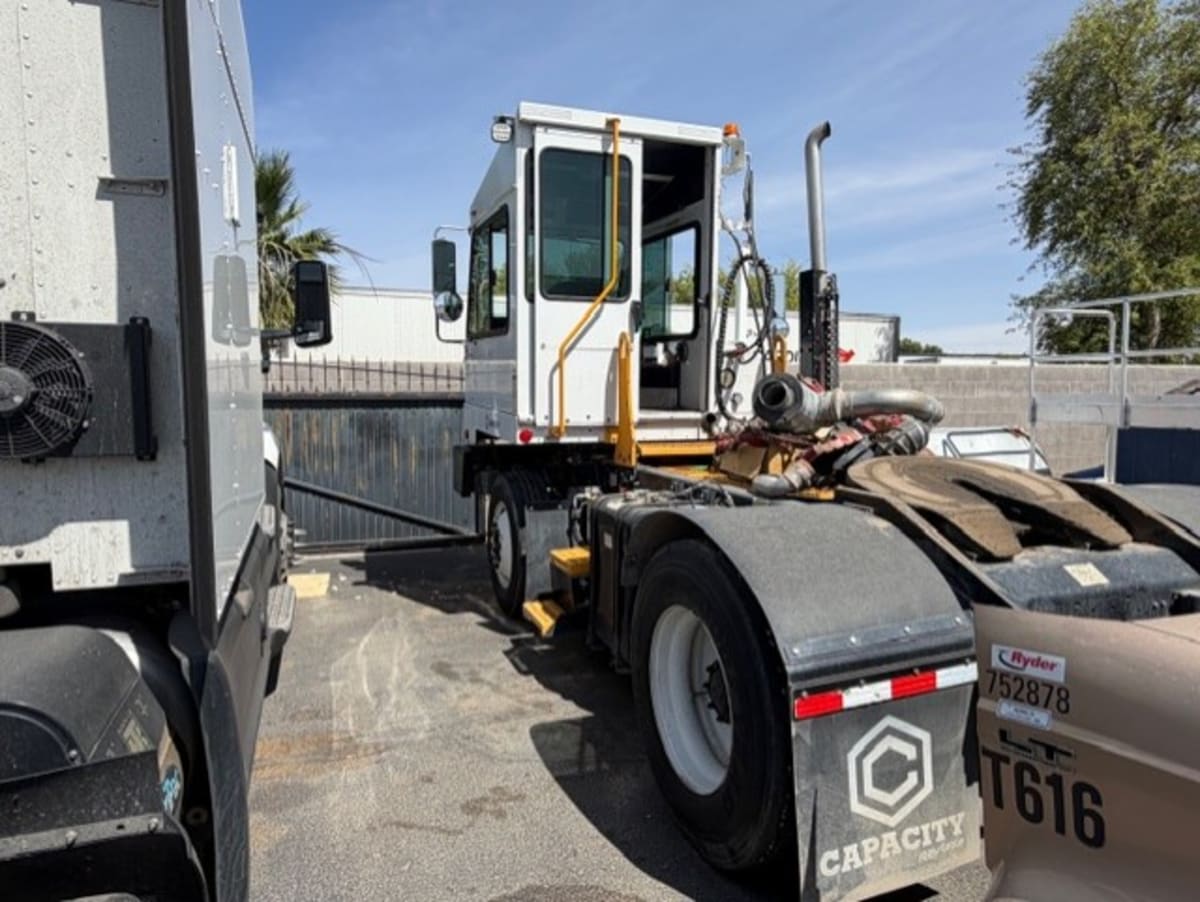 2017 Capacity Of Texas,Inc. TJ5000 TRLR JOCKEY 581068