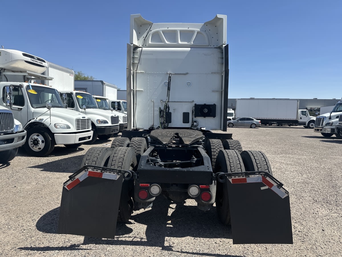 2020 Peterbilt 579 581075