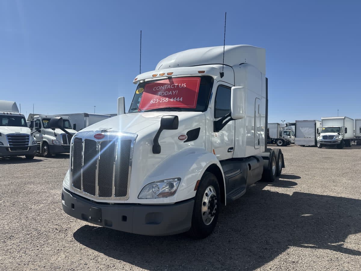 2020 Peterbilt 579 581075