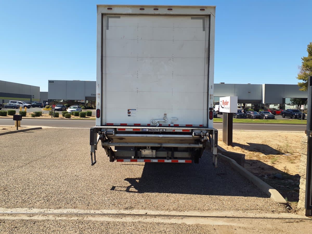 2020 Freightliner M2 106 581187