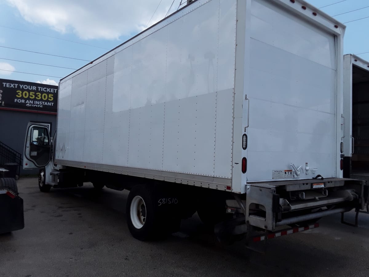 2015 Freightliner/Mercedes M2 106 581510