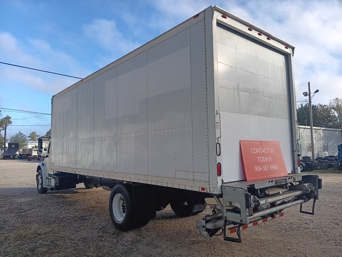 2014 Freightliner M2 106 581592