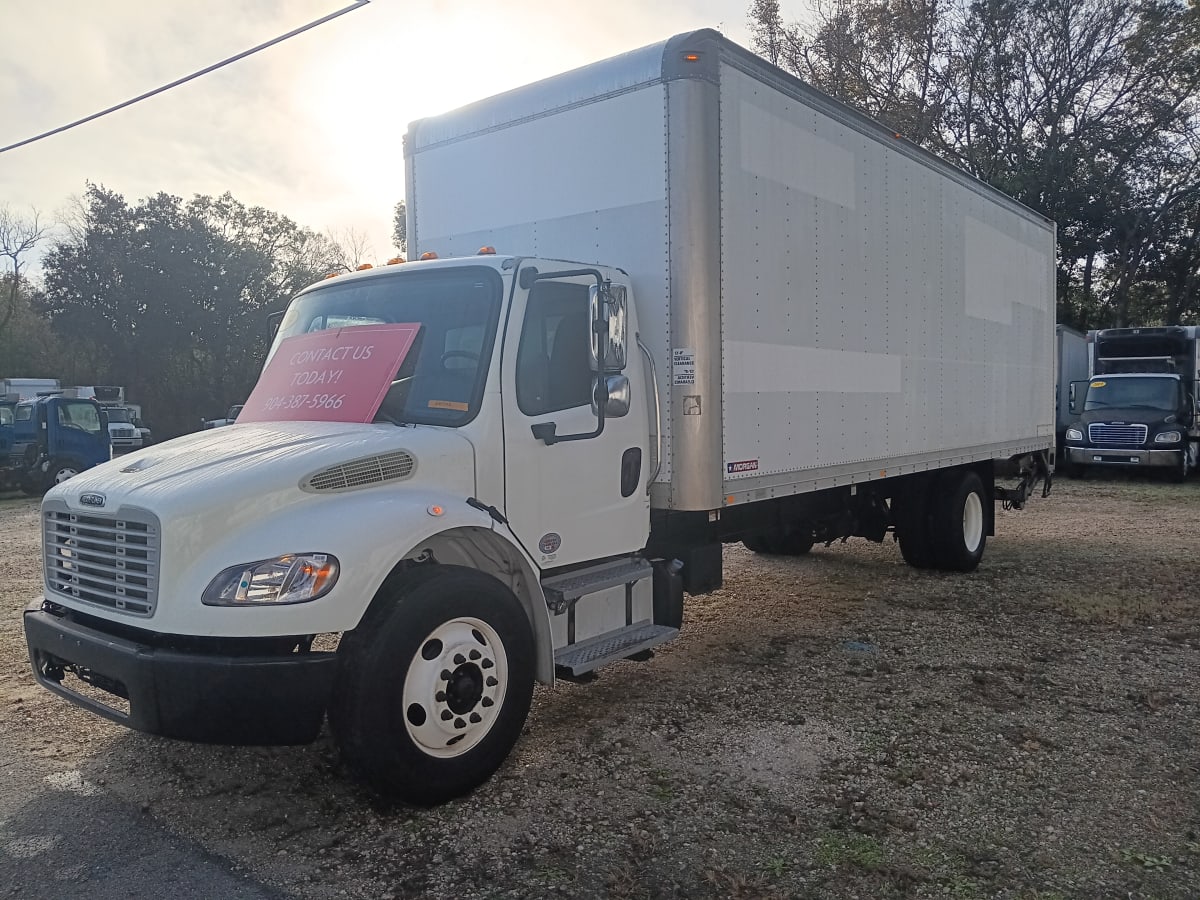 2014 Freightliner M2 106 581592