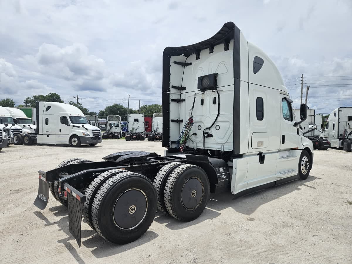 2023 Freightliner/Mercedes NEW CASCADIA PX12664 581692