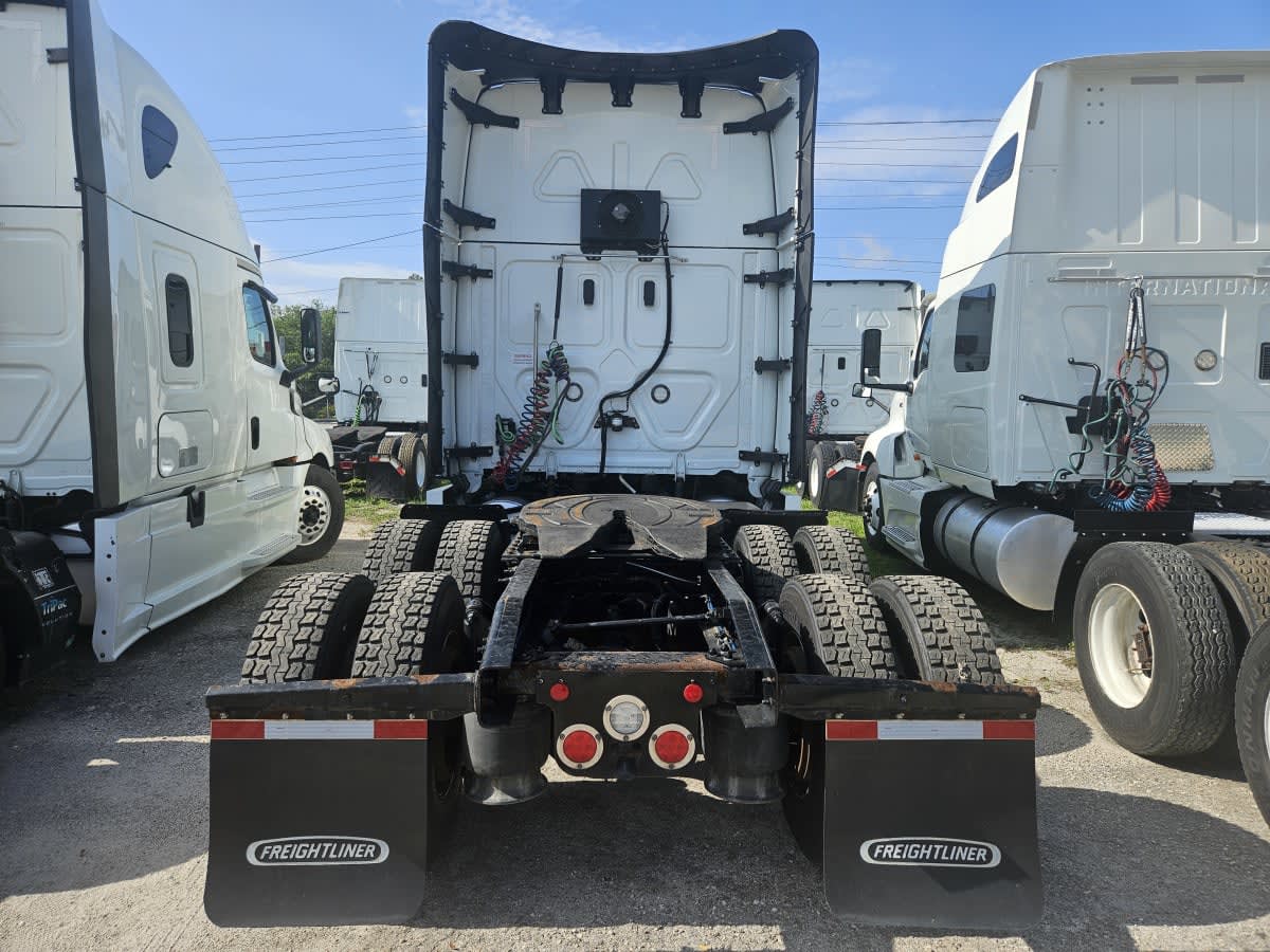 2023 Freightliner/Mercedes NEW CASCADIA PX12664 581699