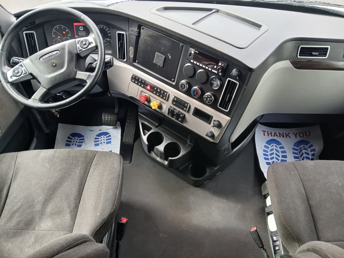 2022 Freightliner - image 7