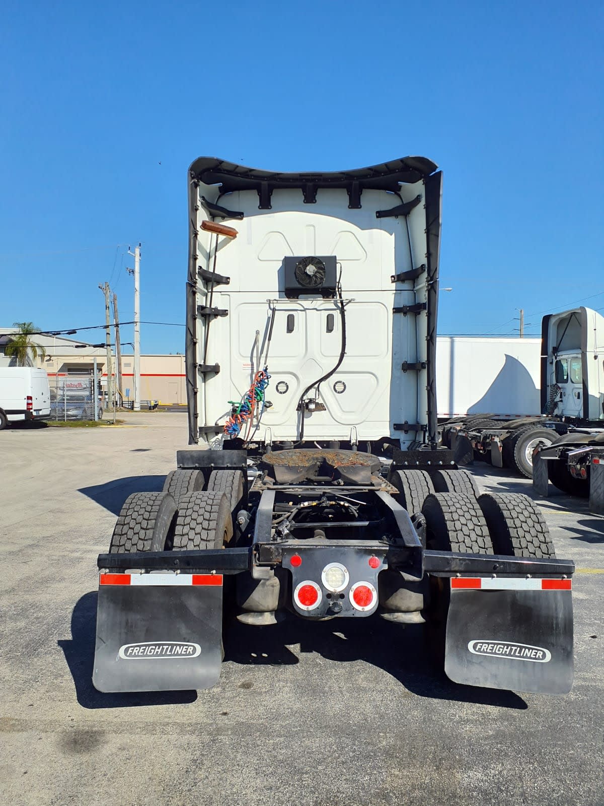 2022 Freightliner - image 5