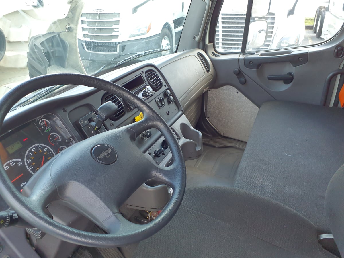 2015 Freightliner/Mercedes M2 106 583478