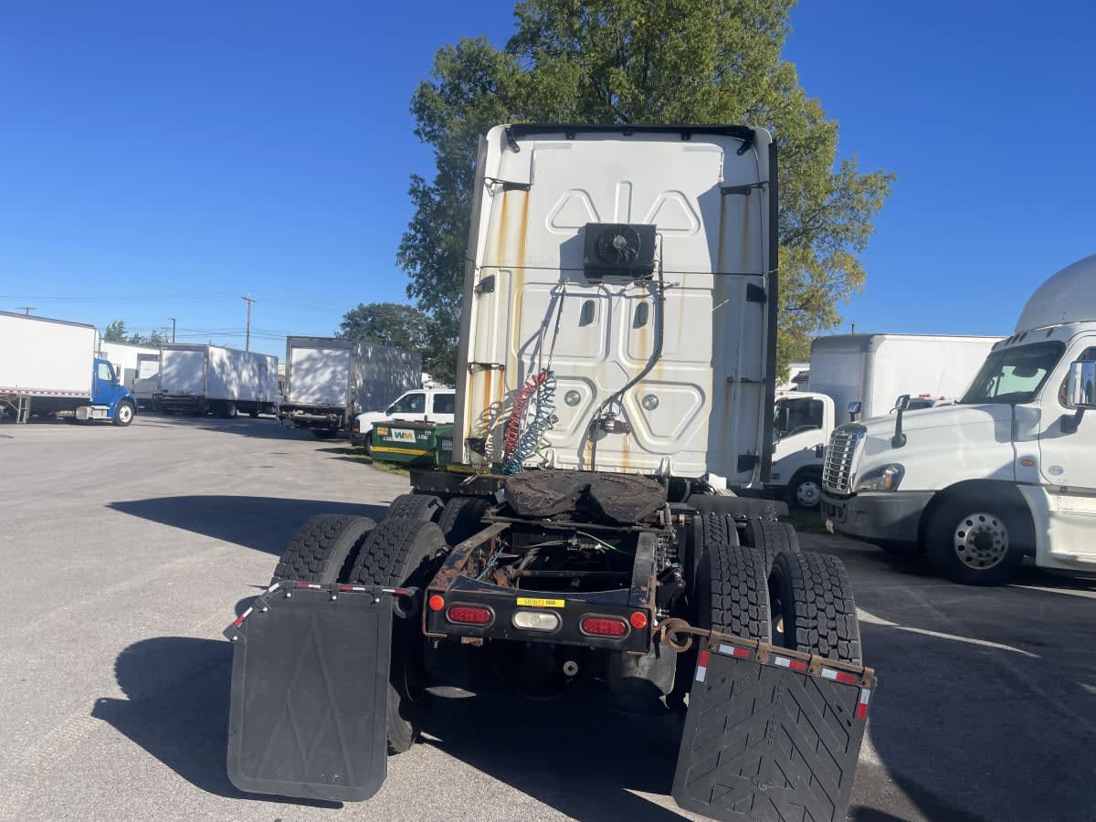 2018 Freightliner - image 5