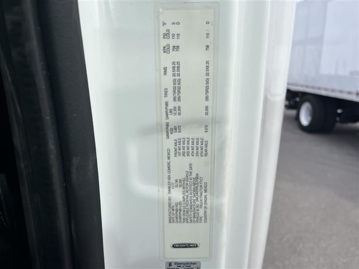 2018 Freightliner - image 11