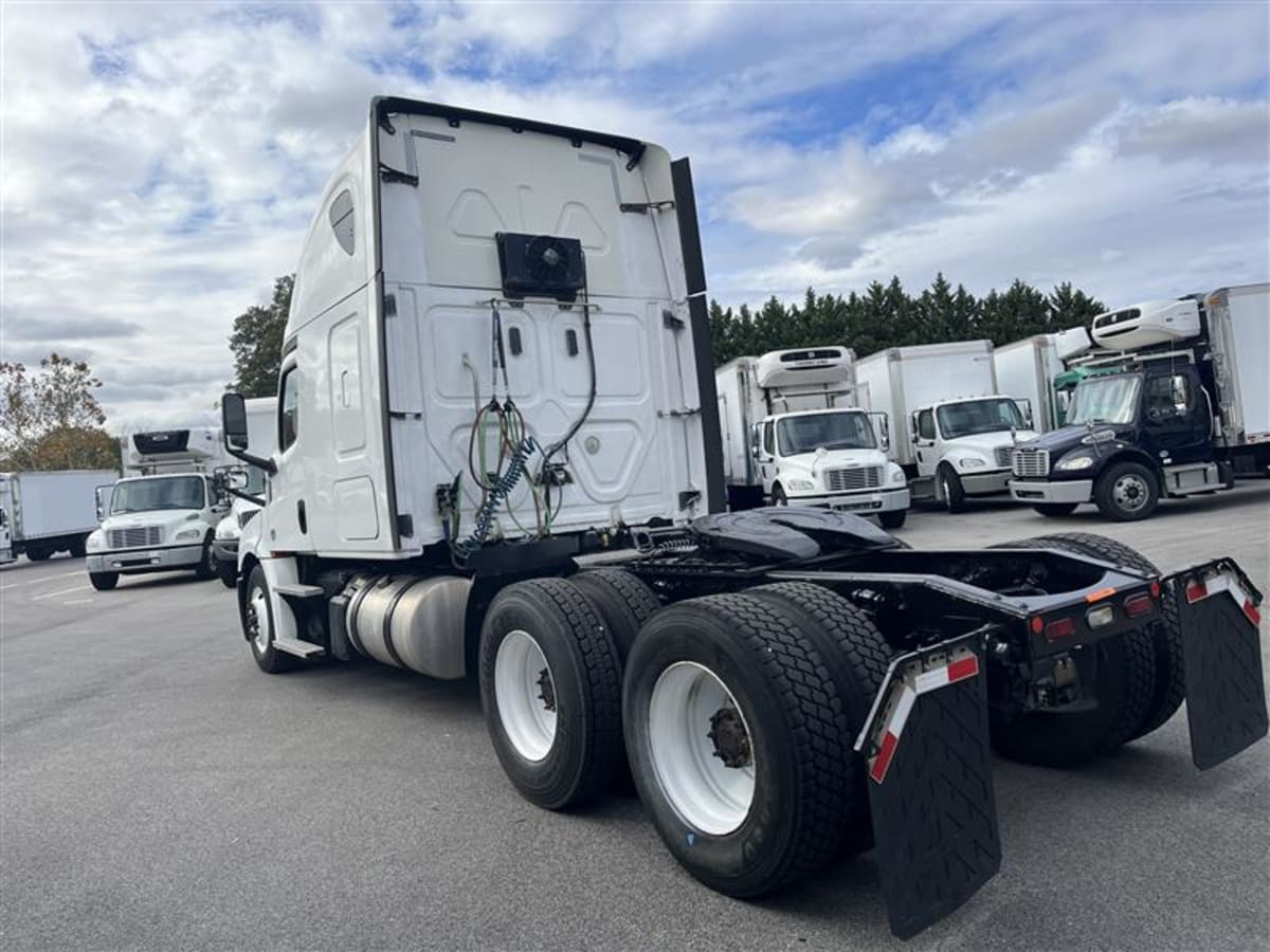 2018 Freightliner - image 6