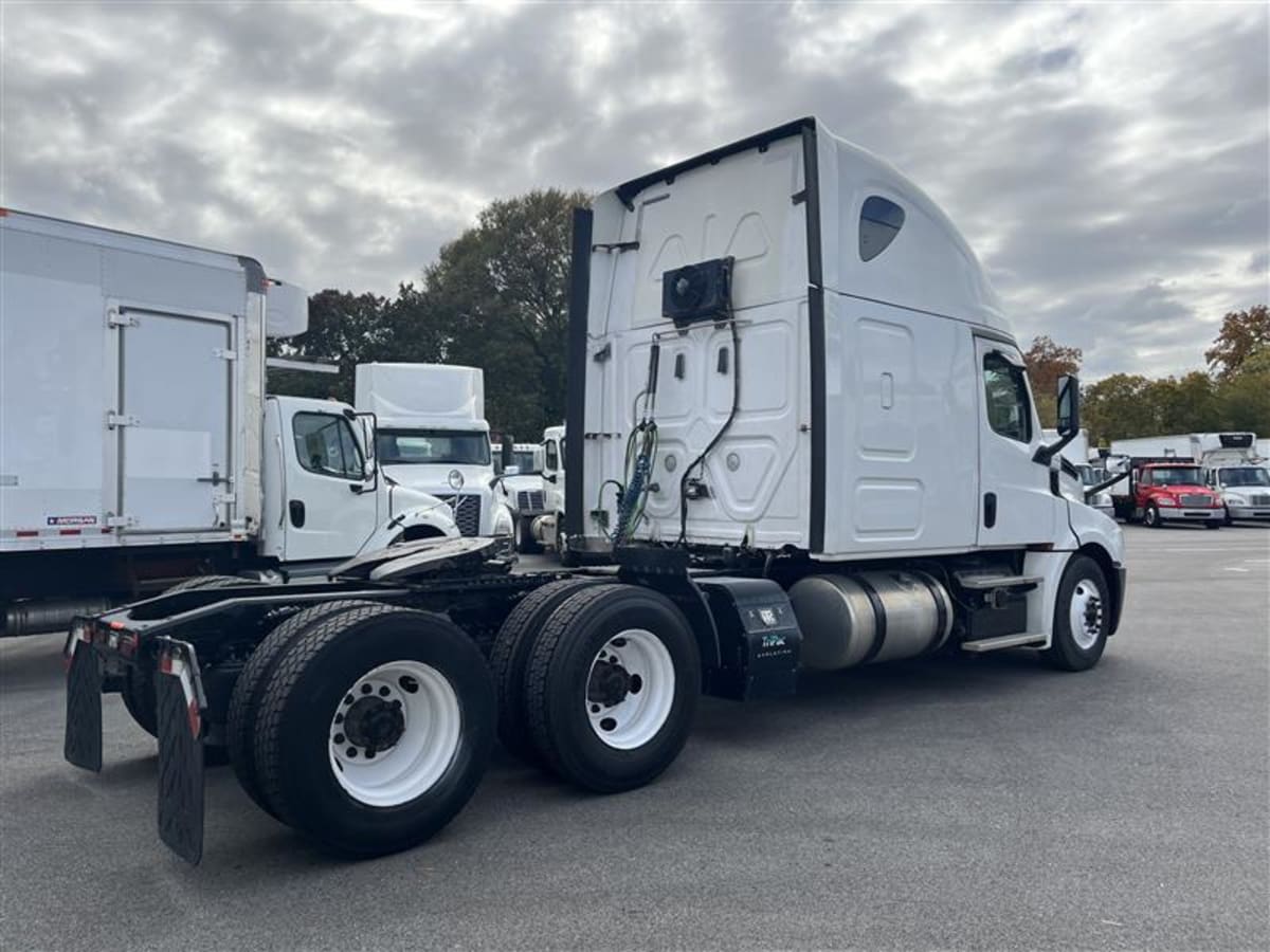 2018 Freightliner - image 4