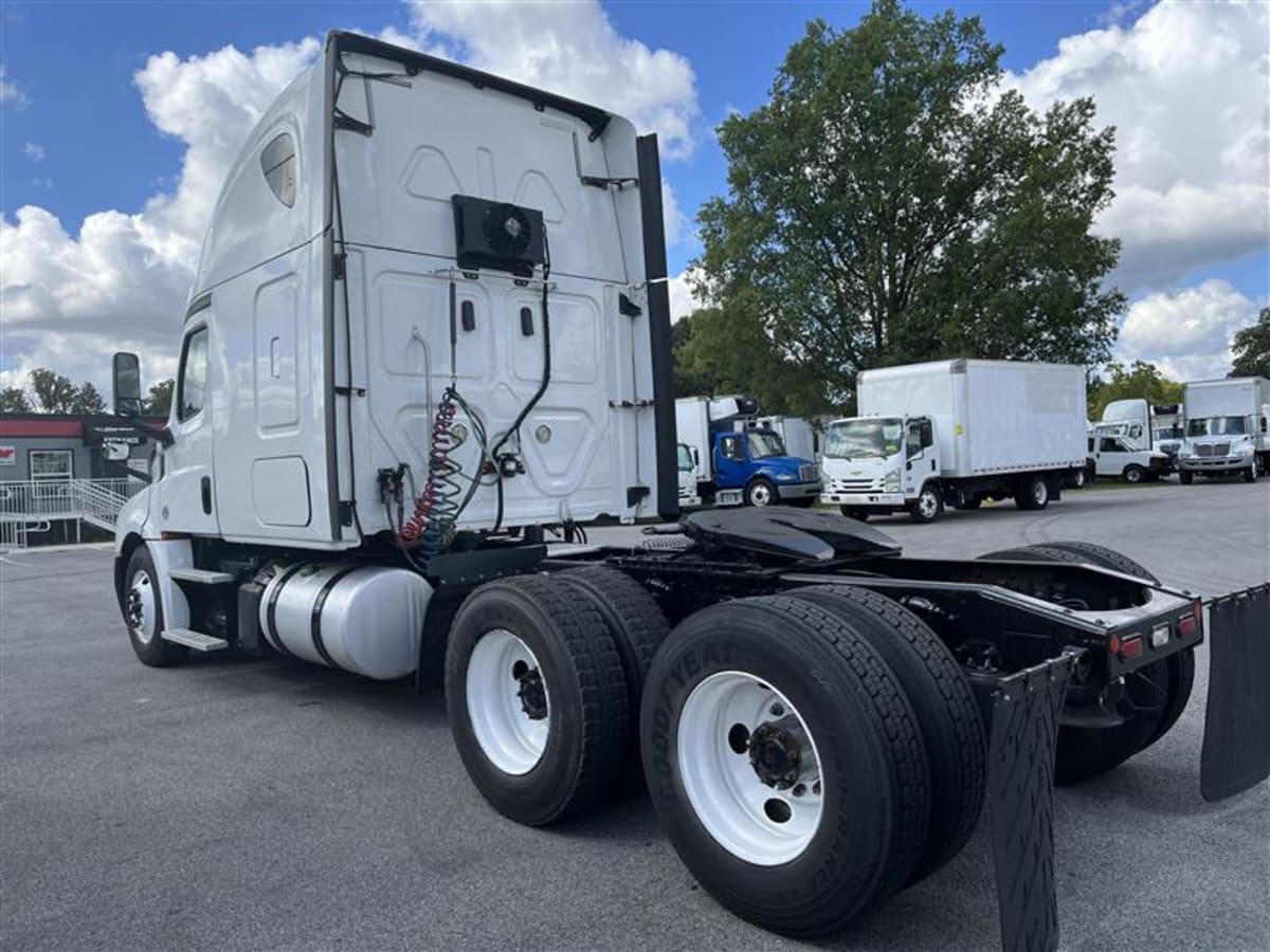 2019 Freightliner - image 6
