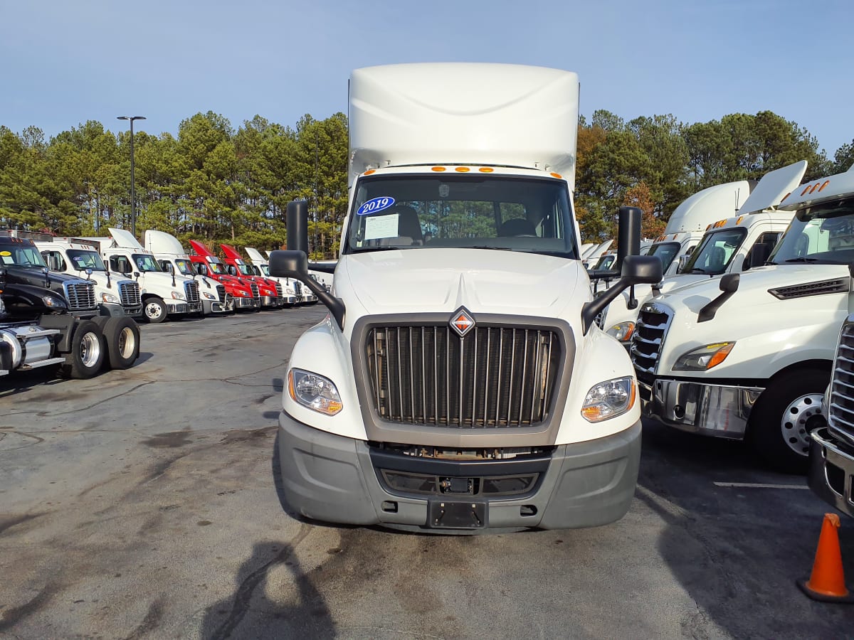 2019 Navistar International LT625 DAYCAB T/A 584689