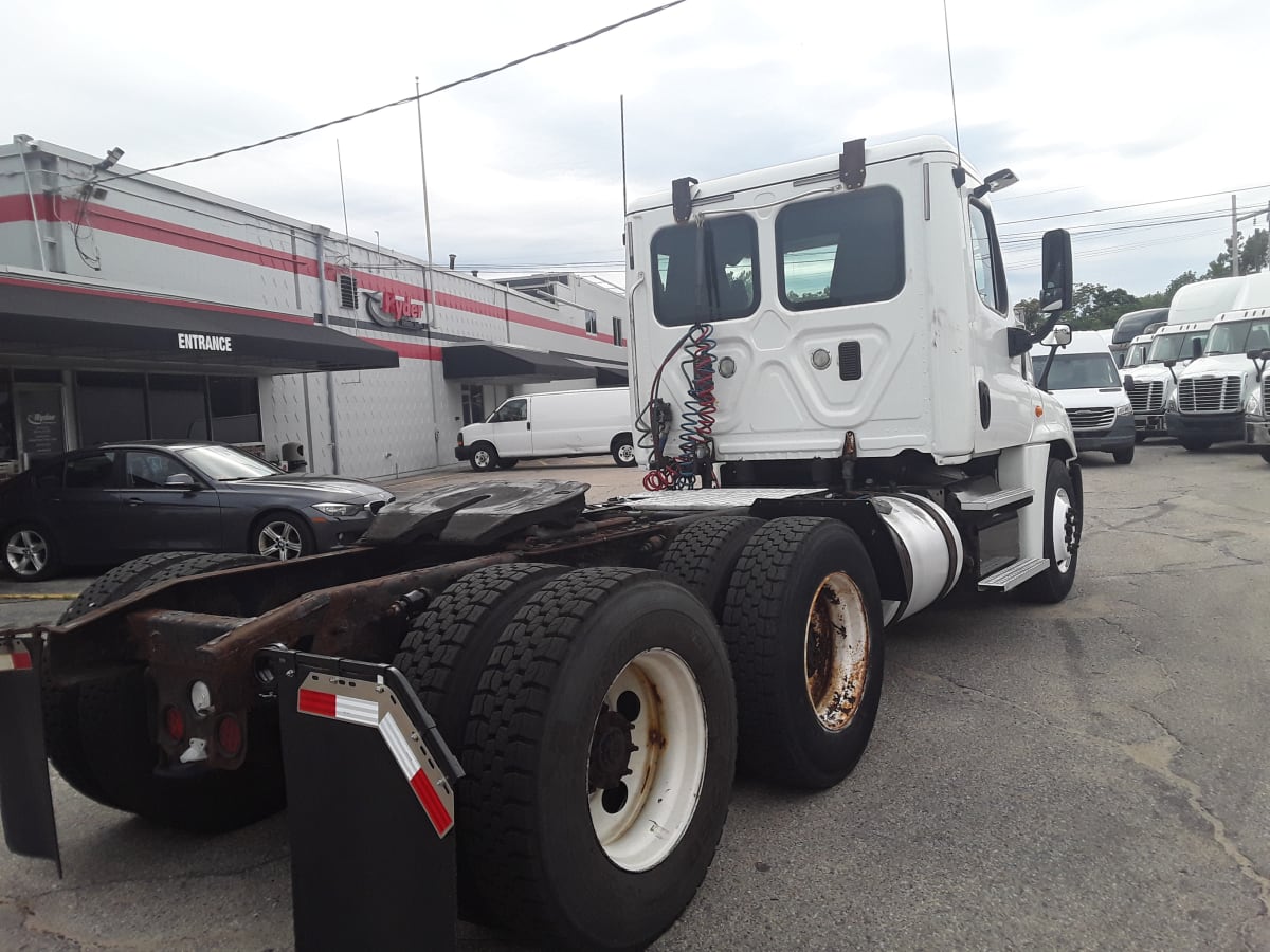 2015 Freightliner/Mercedes CASCADIA 125 584819