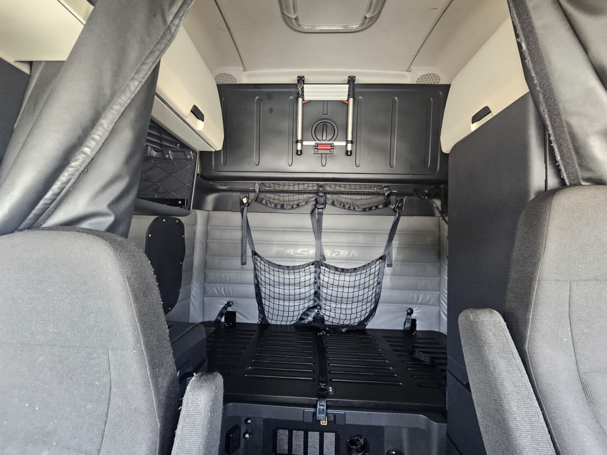 2022 Freightliner Cascadia in Orlando, FL — photo 8