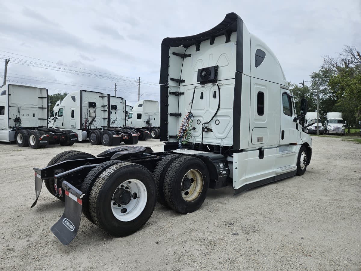 2022 Freightliner/Mercedes NEW CASCADIA PX12664 585001