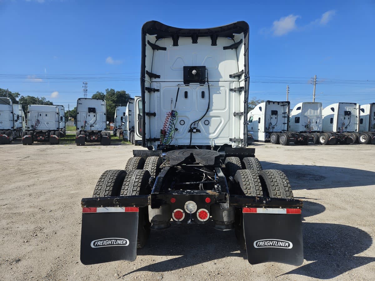 2022 Freightliner/Mercedes NEW CASCADIA PX12664 585008