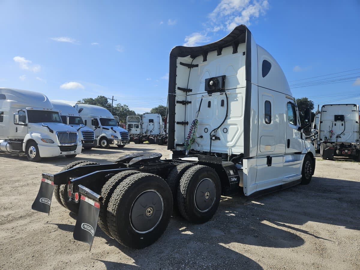 2022 Freightliner/Mercedes NEW CASCADIA PX12664 585008